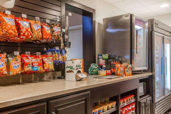 Comfort Inn & Suites adj to Akwesasne Mohawk Casino (Hogansburg)
